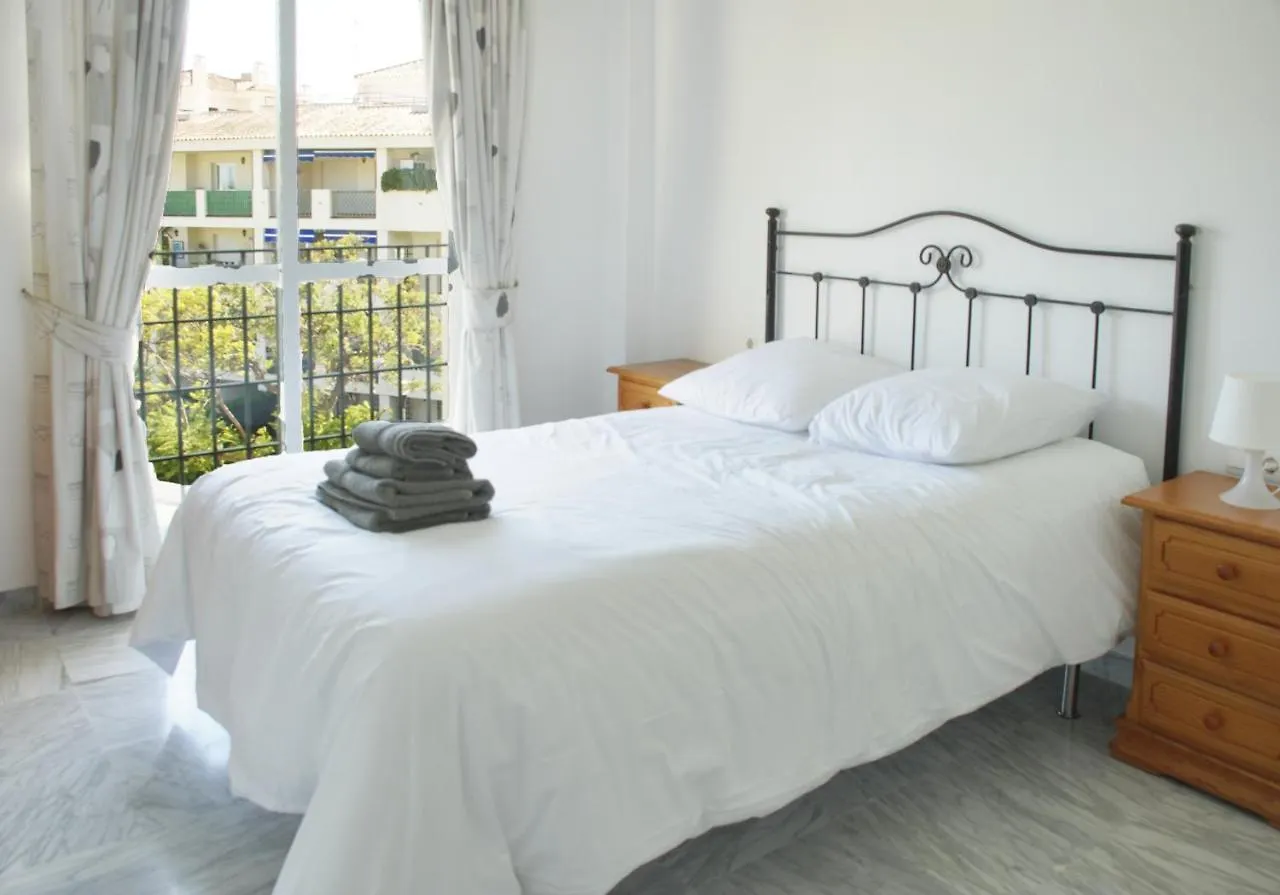 Great 2 Bedroom Apartment Near Puerto Banus Marbella Spain